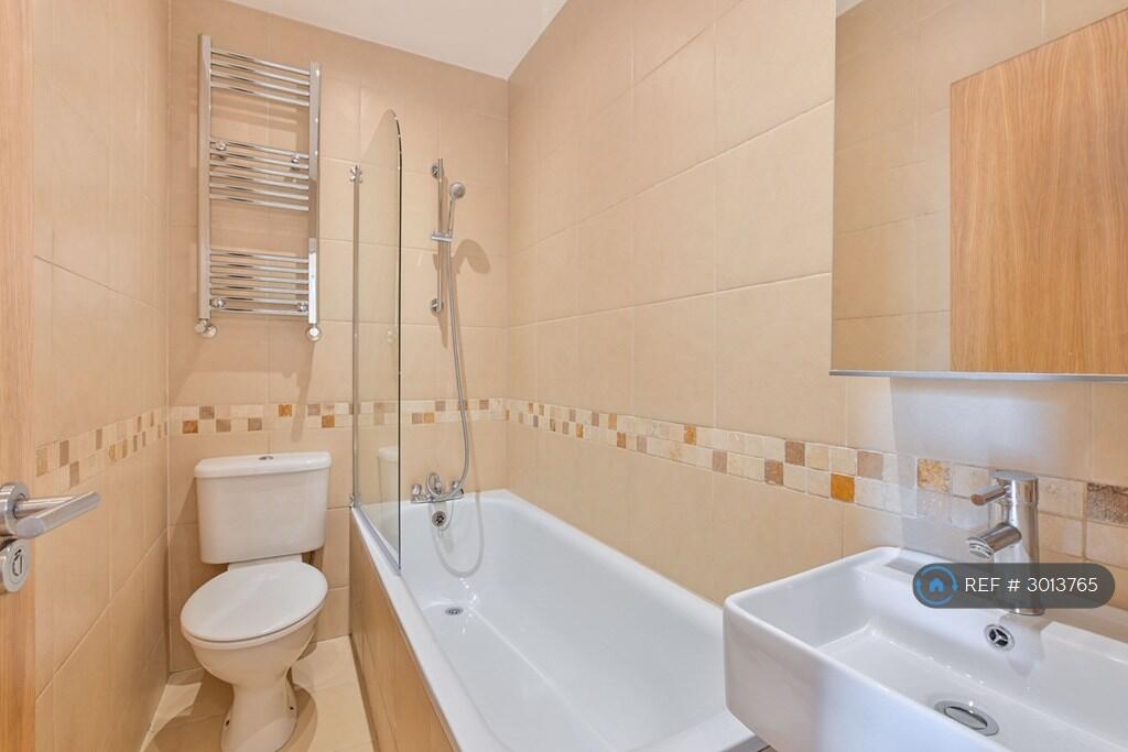 Apartment in London, Brondesbury Park, Brondesbury - View 5