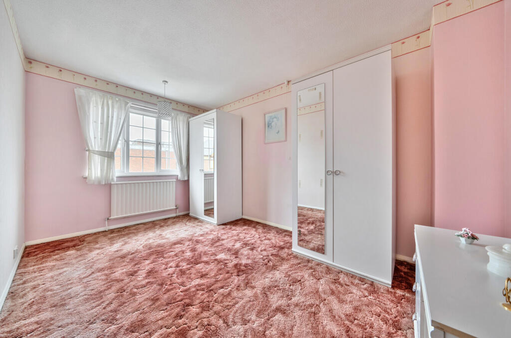 Amberley Road, Portsmouth, Hampshire, PO2 - More