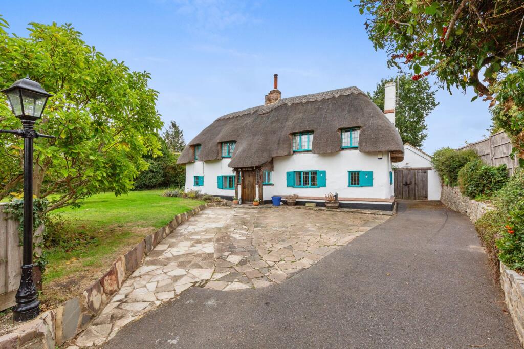 House in Hemel Hempstead, Stone with Bishopstone and Hartwell