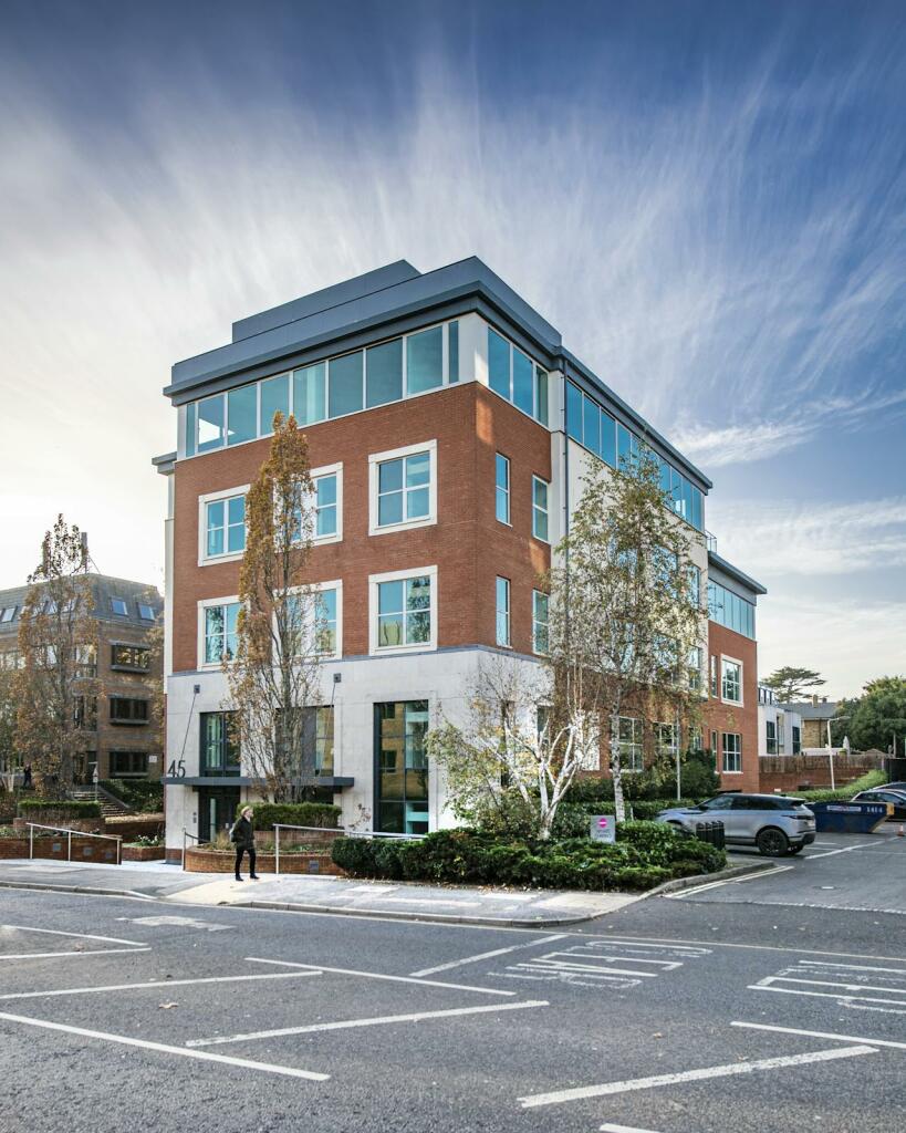 Main image of property: 45 London Road, Reigate, RH2 9PY