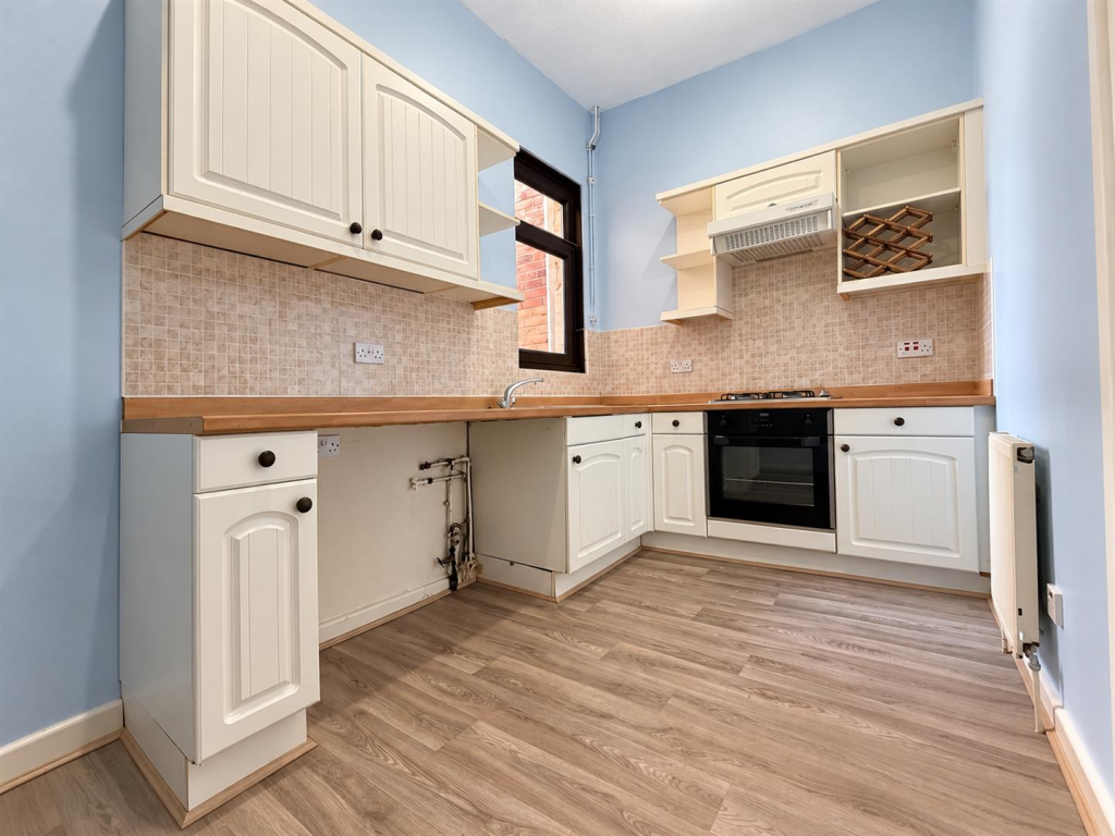 House in Portsmouth - View 3