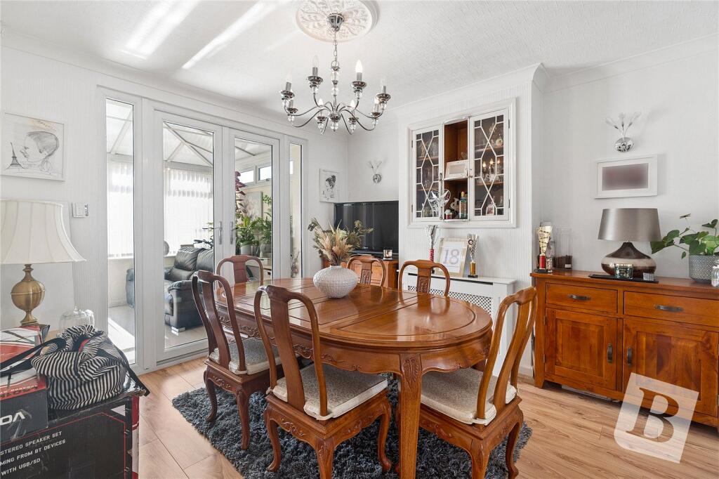 House in Romford - More