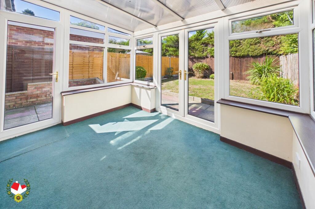 House in Stroud, Hardwicke Green, Hardwicke - More