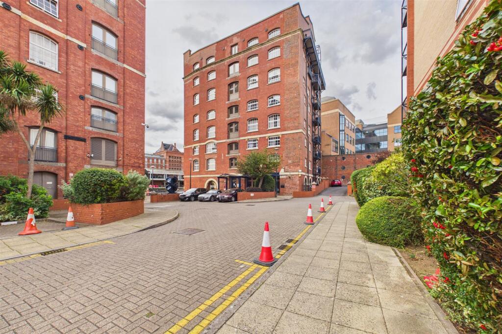 Main image of property: Ferry Street, Redcliff