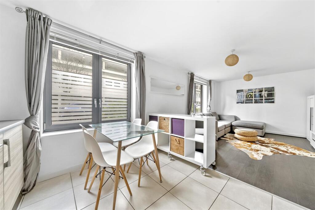 Main image of property: Pooles Park, Finsbury Park