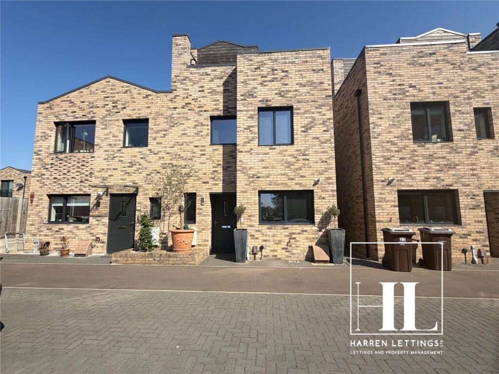 Main image of property: Waterside Way, Trent Basin, Nottingham, NG2