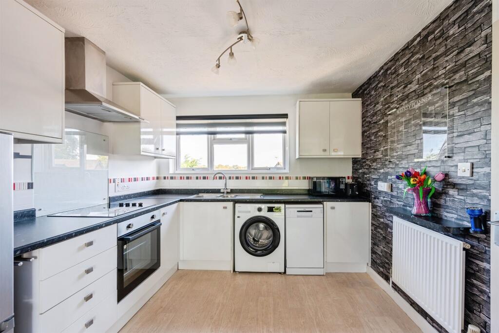 Apartment in Swindon, Corsham - View 3
