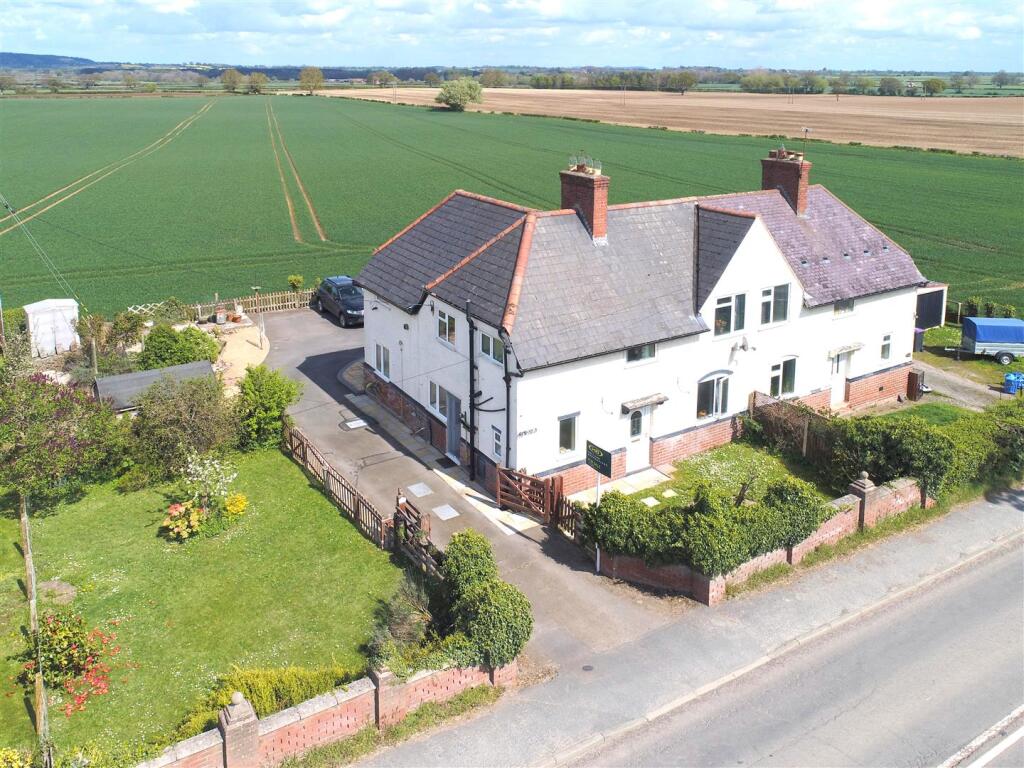 4-bed semi-detached on Rock View, Alberbury, Shrewsbury, £343,000