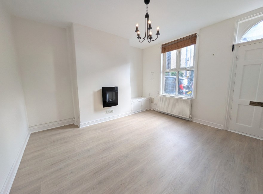 House in High Peak, New Mills - View 4