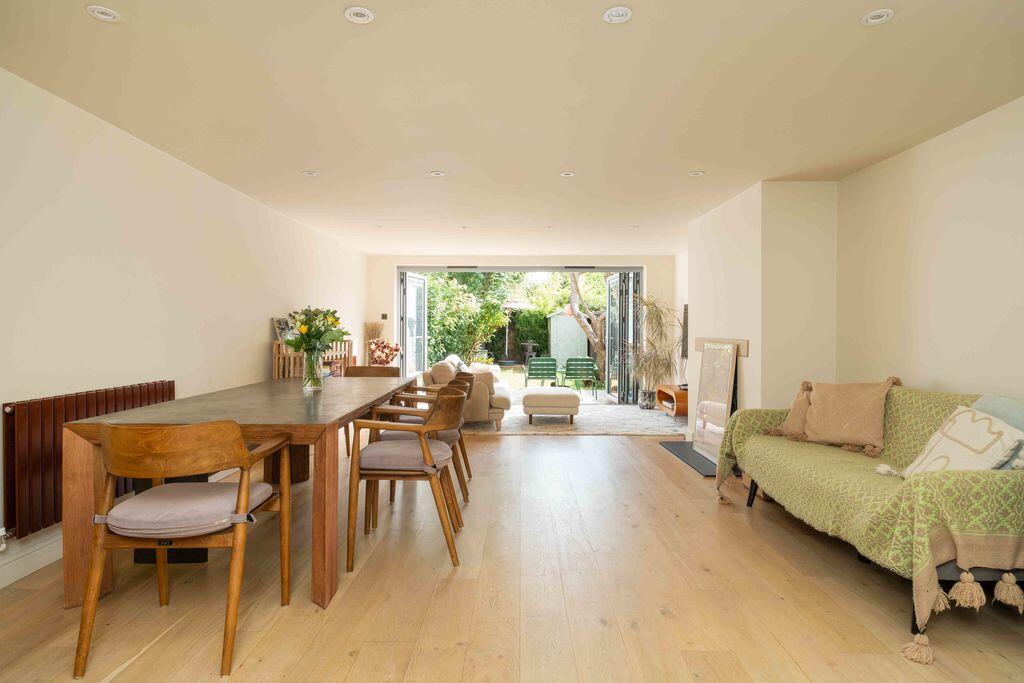 House in London, Shepherd's Bush - View 2