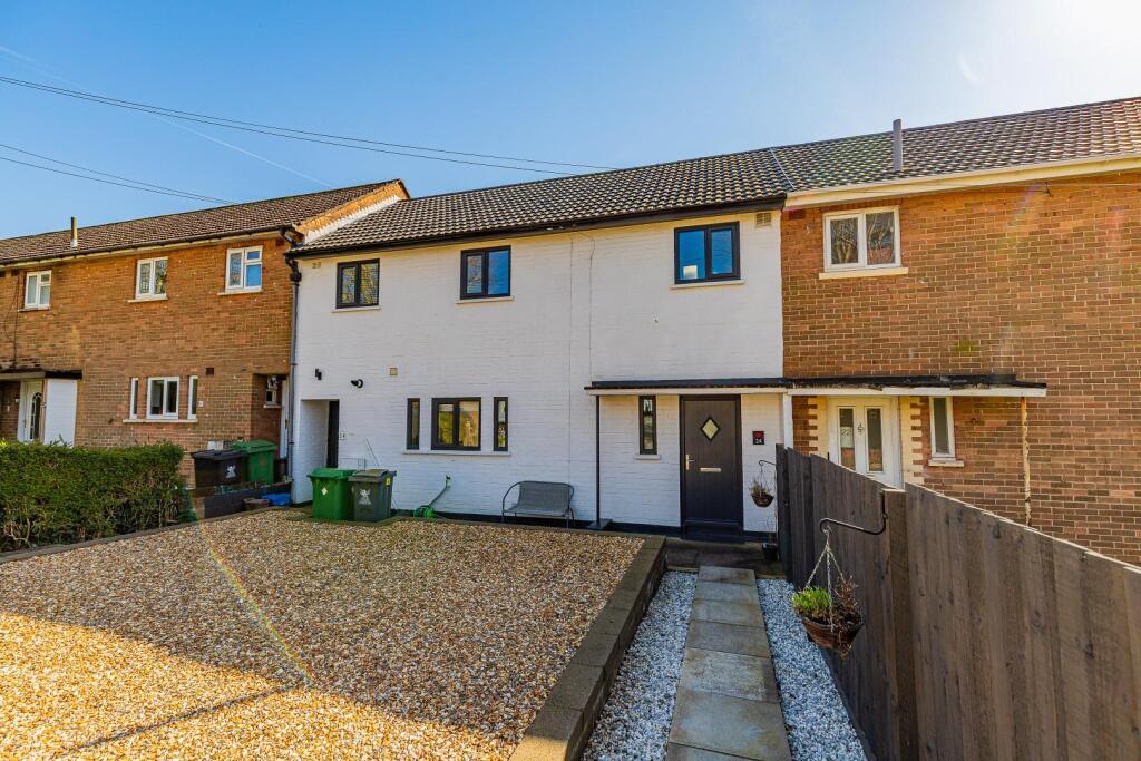 3-bed terraced on Wolfs Castle Avenue, £325,000