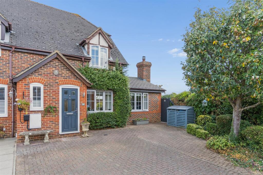 Main image of property: Phoebes Orchard, Stoke Hammond, Buckinghamshire
