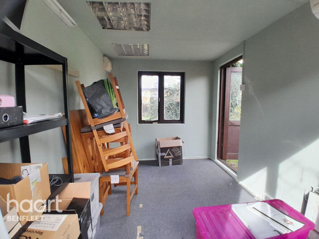 House in Castle Point, Essex - View 4