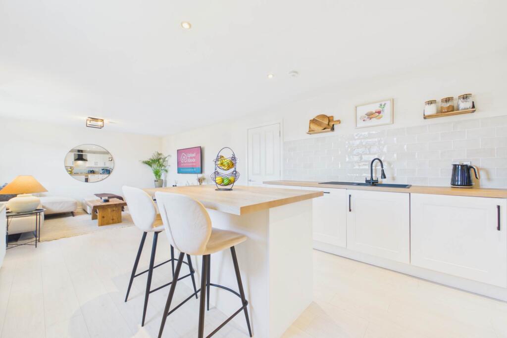 Apartment in Motherwell, North Lanarkshire - More