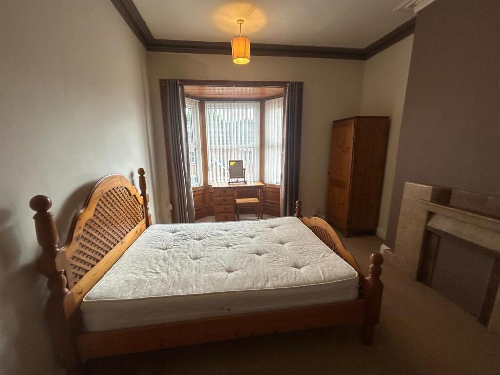 House in Darlington - More