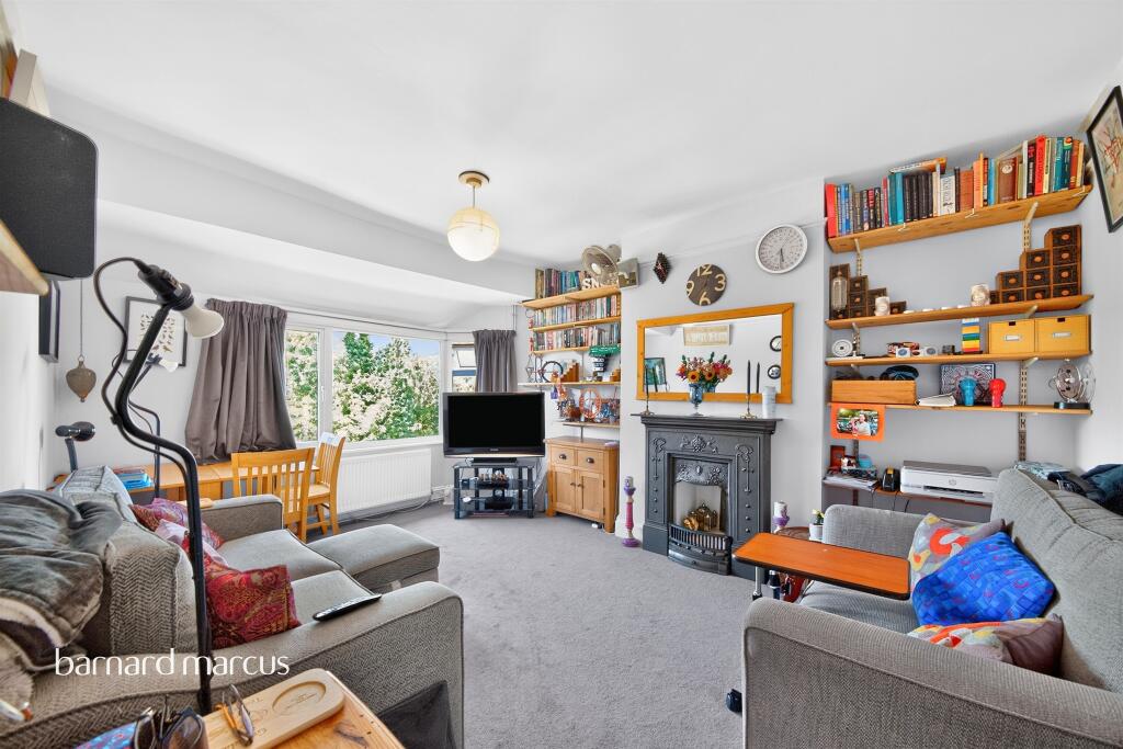 Apartment in London, Whetstone - View 5