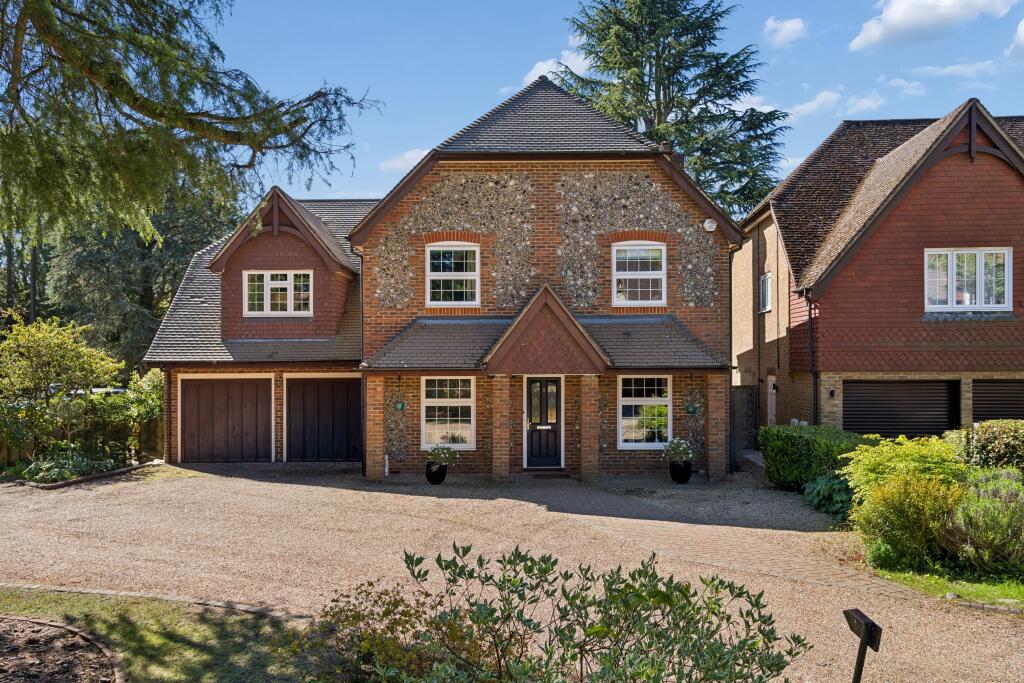 Main image of property: The Hawthorns, Chalfont St Giles (Little Chalfont)
