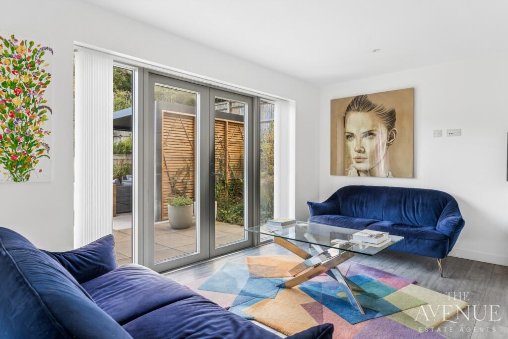 House in Streatley, West Berkshire - More