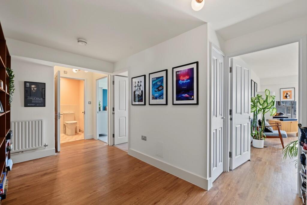 Apartment in London - More