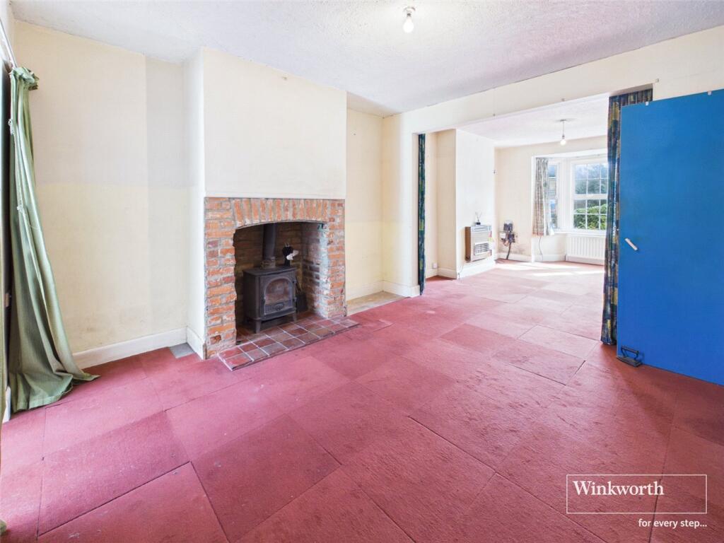 Russell Road, Newbury, Berkshire, RG14 photo 4