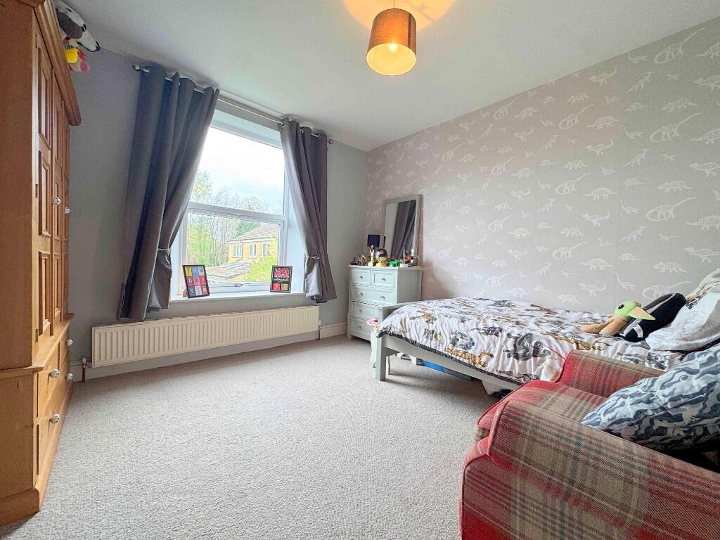 10 Tennyson Place, Hipperholme, HX3 8LQ photo 3