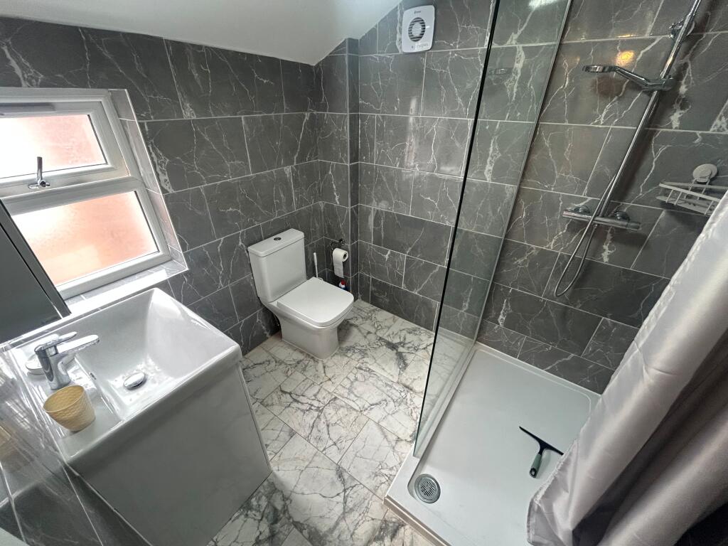 Apartment in Derby - View 4