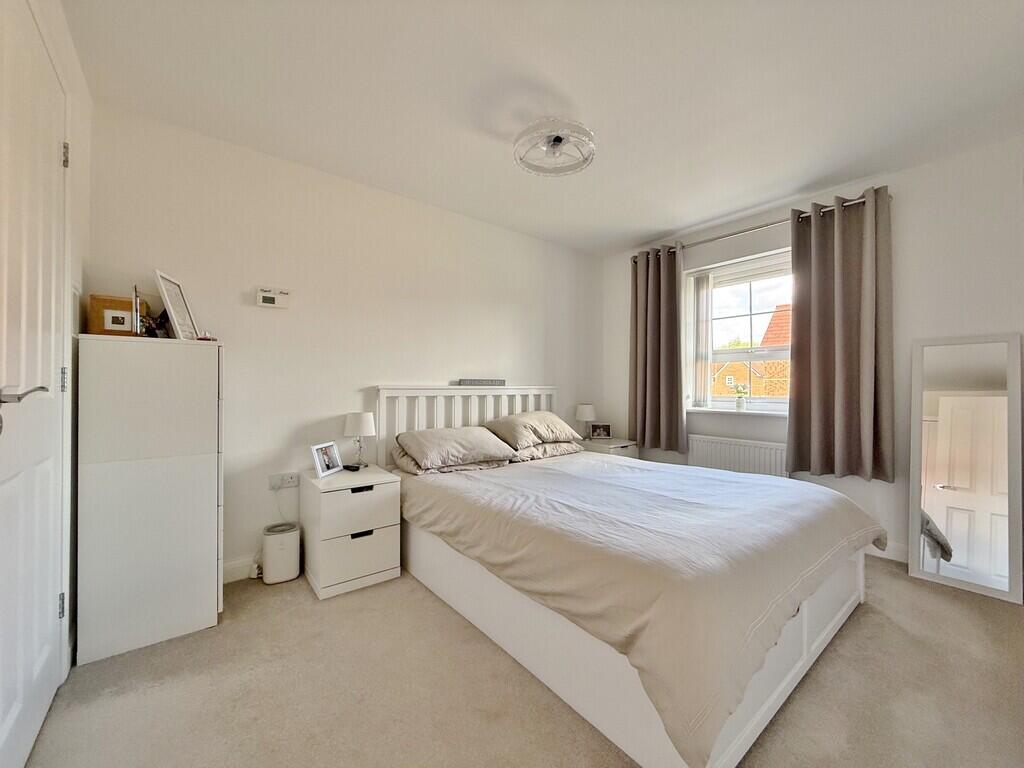 House in Havant, Hampshire - View 5