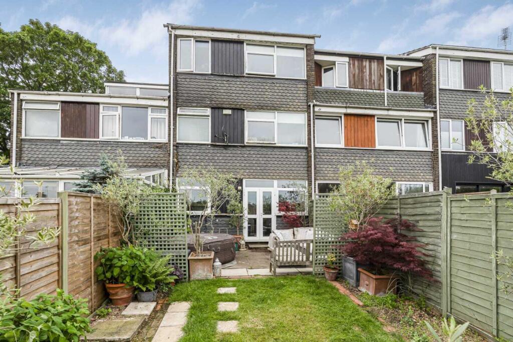 Main image of property: Damer Gardens, Henley-On-Thames