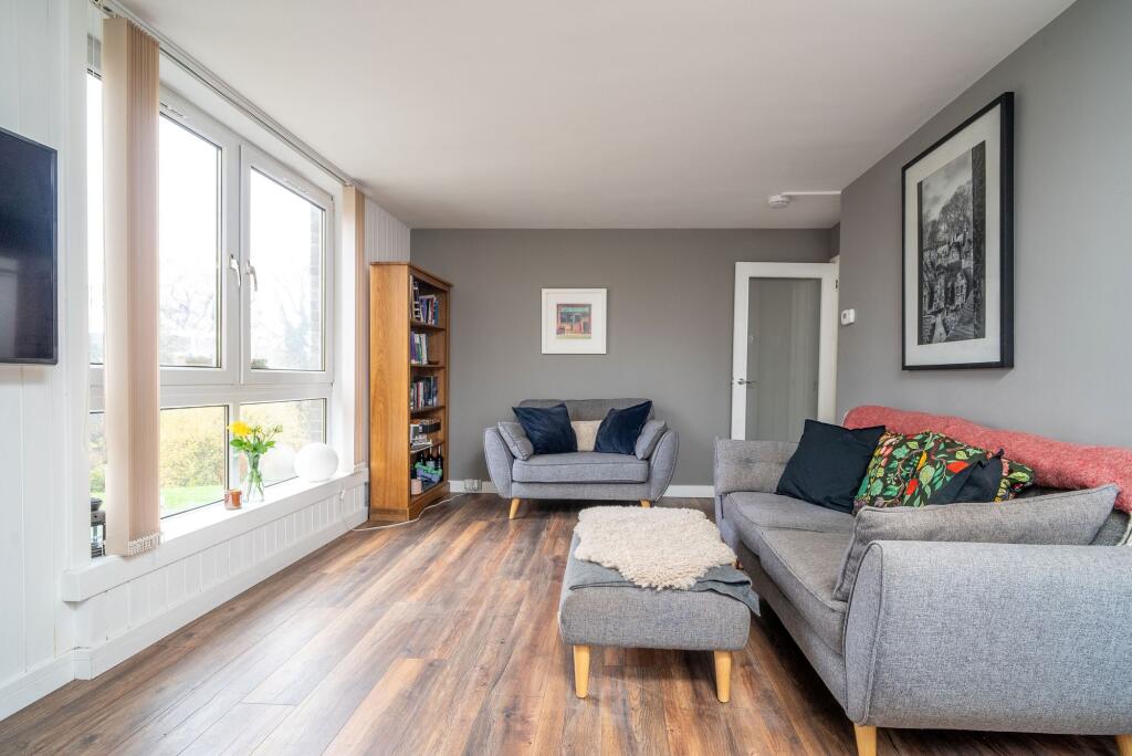 Main image of property: 6h Fair A Far, Cramond, Edinburgh, EH4 6QE