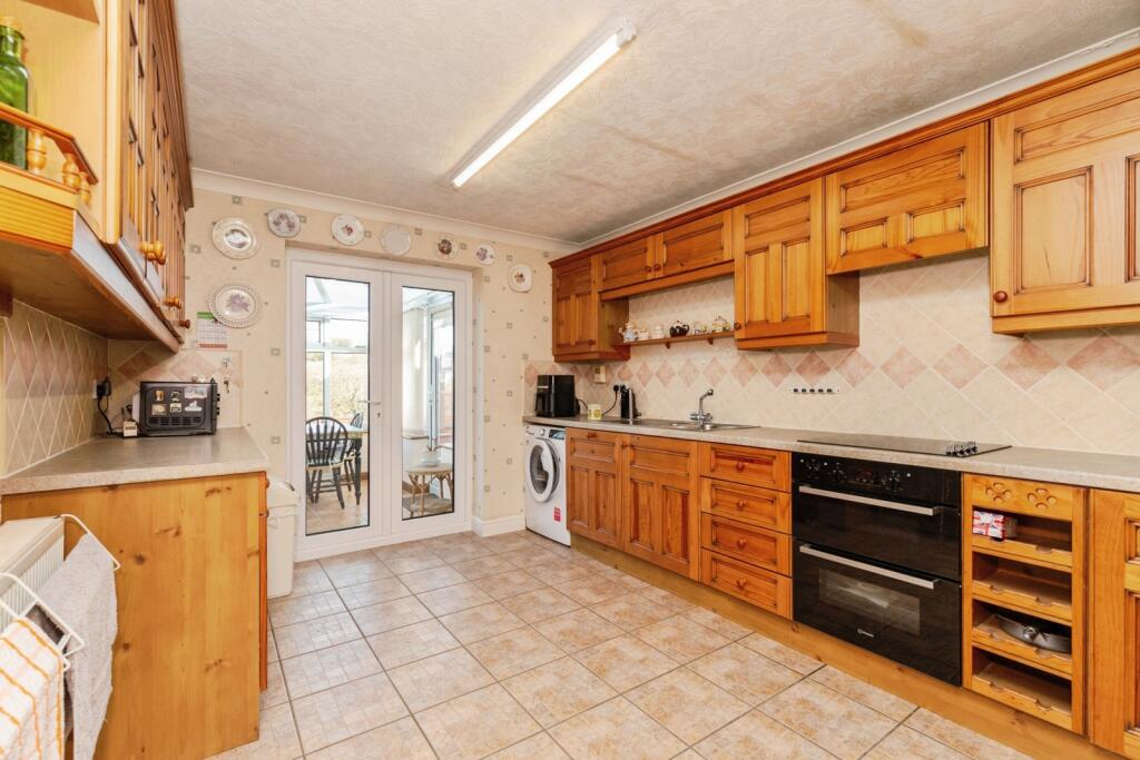 Northumberland Close, Darwen, Lancashire, BB3 photo 4