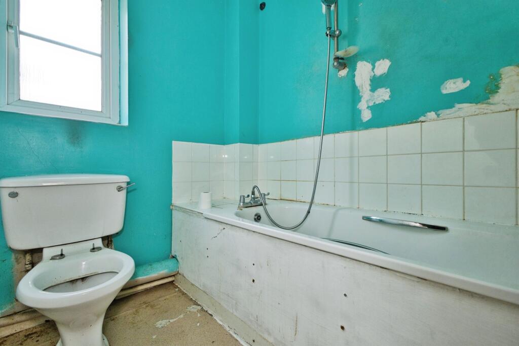 Additional image 11 of Raglan Terrace, Yeovil