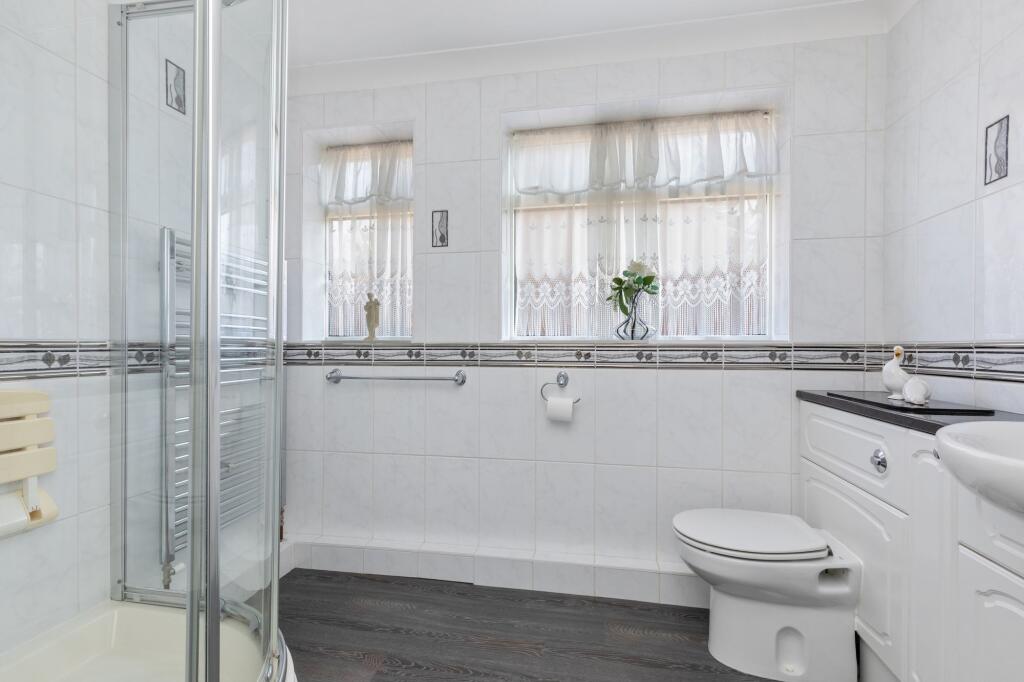 3-bed semi-detached on Ainsdale Close, Worthing, BN13, £350,000