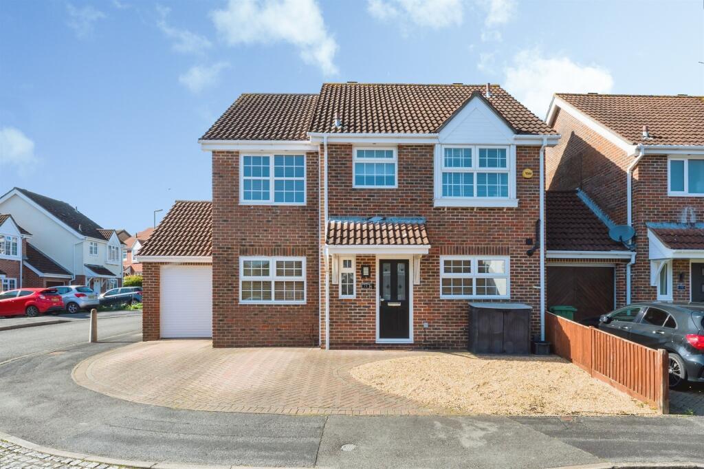 Main image of property: Beattie Rise, Hedge End, Southampton
