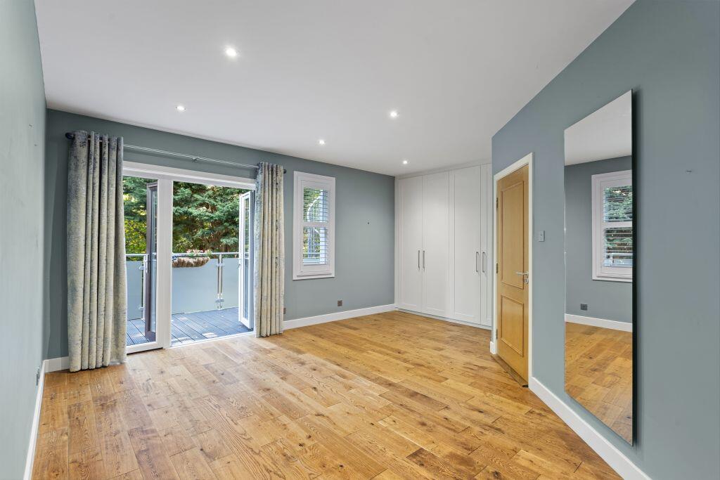 Apartment in Edinburgh - More