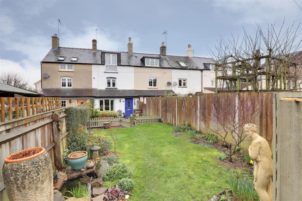 Main image of property: High Street, Stonehouse