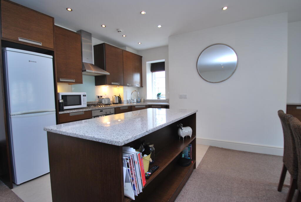 Apartment in Bath, Walcot - View 5