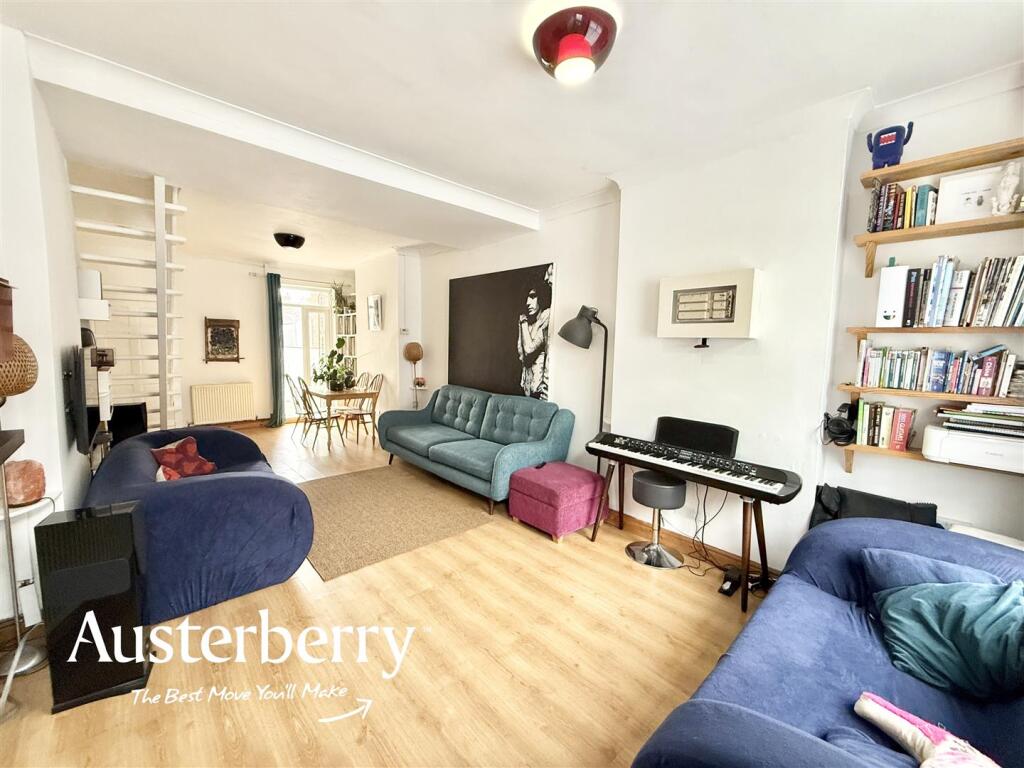 House in Stoke-on-Trent - View 3