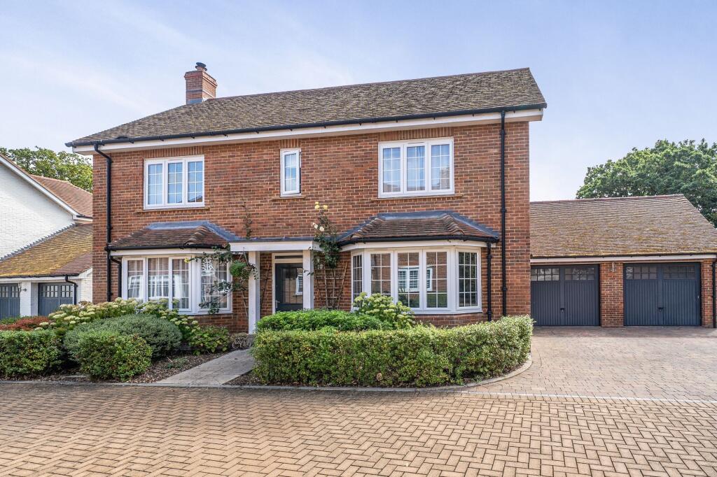 Main image of property: Oak Tree Close, Odiham, RG29