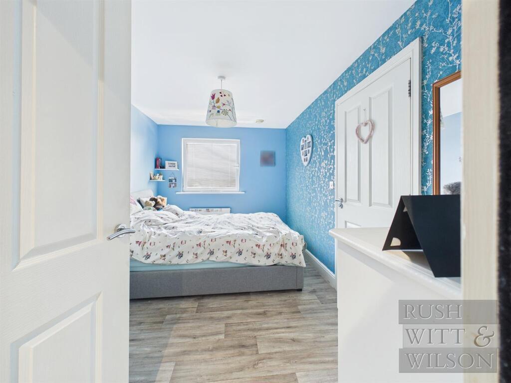 Apartment in Tonbridge - More