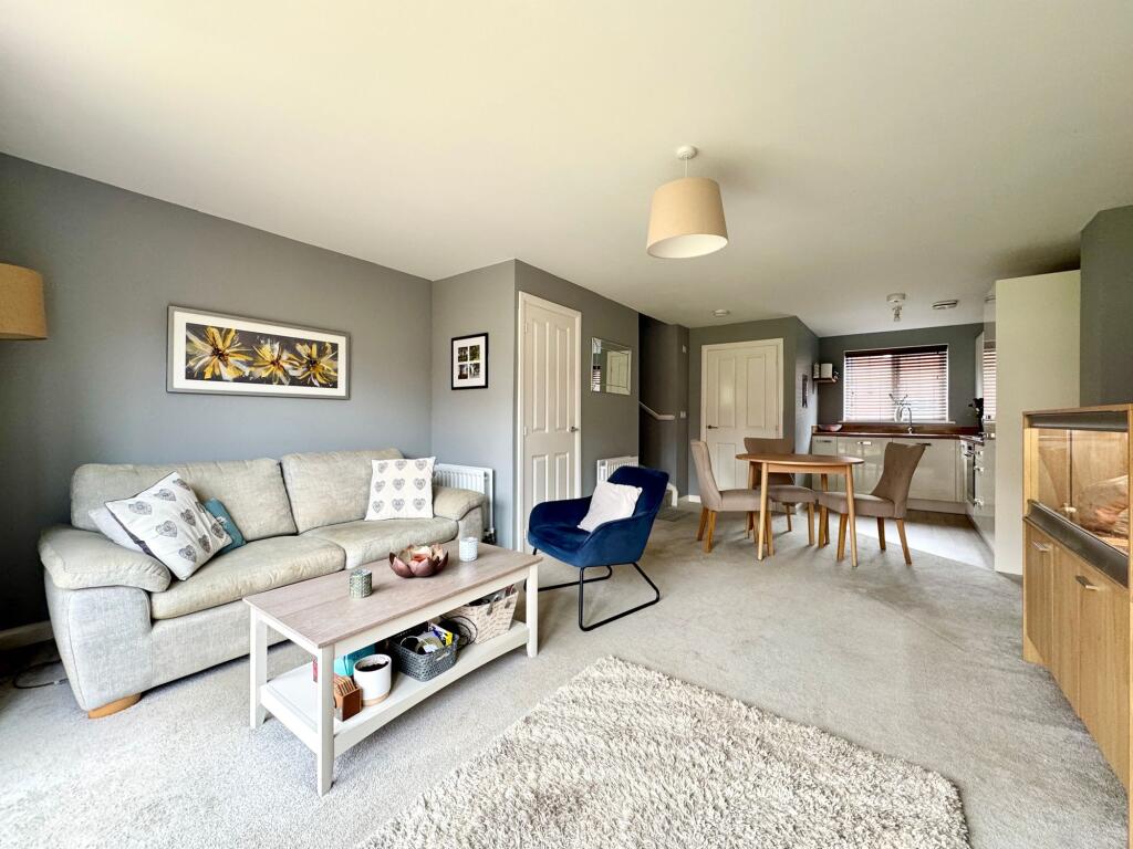 Blackthorn Row, Faringdon, SN7 photo 2