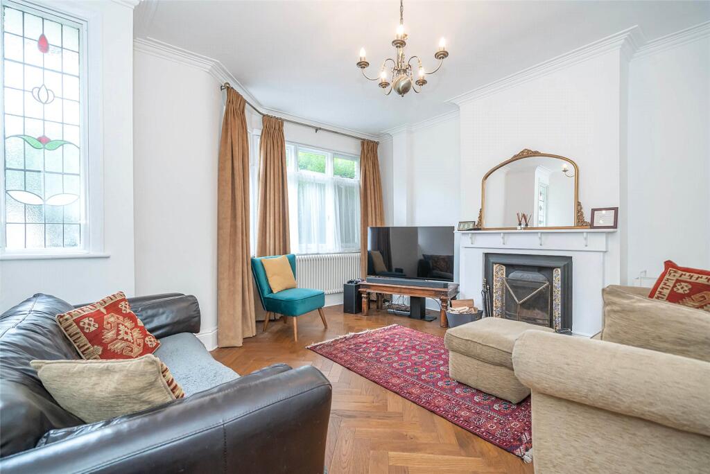House in London, Haringey Heartlands, Hornsey - View 2
