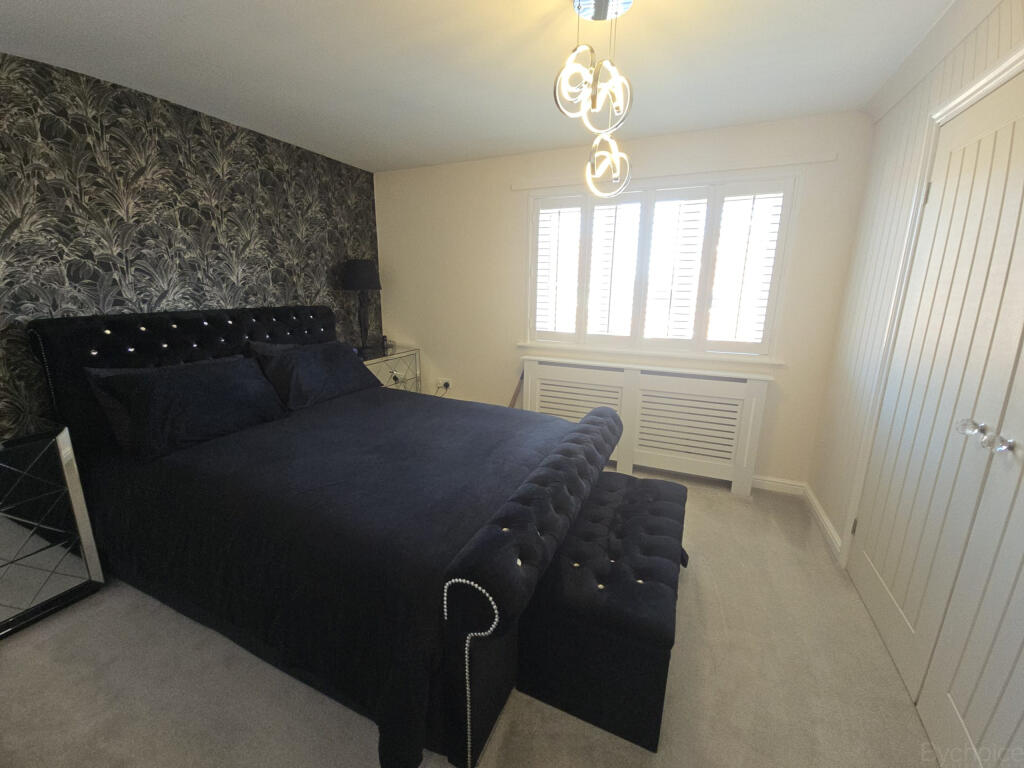 House in West Suffolk, Bury St Edmunds - More