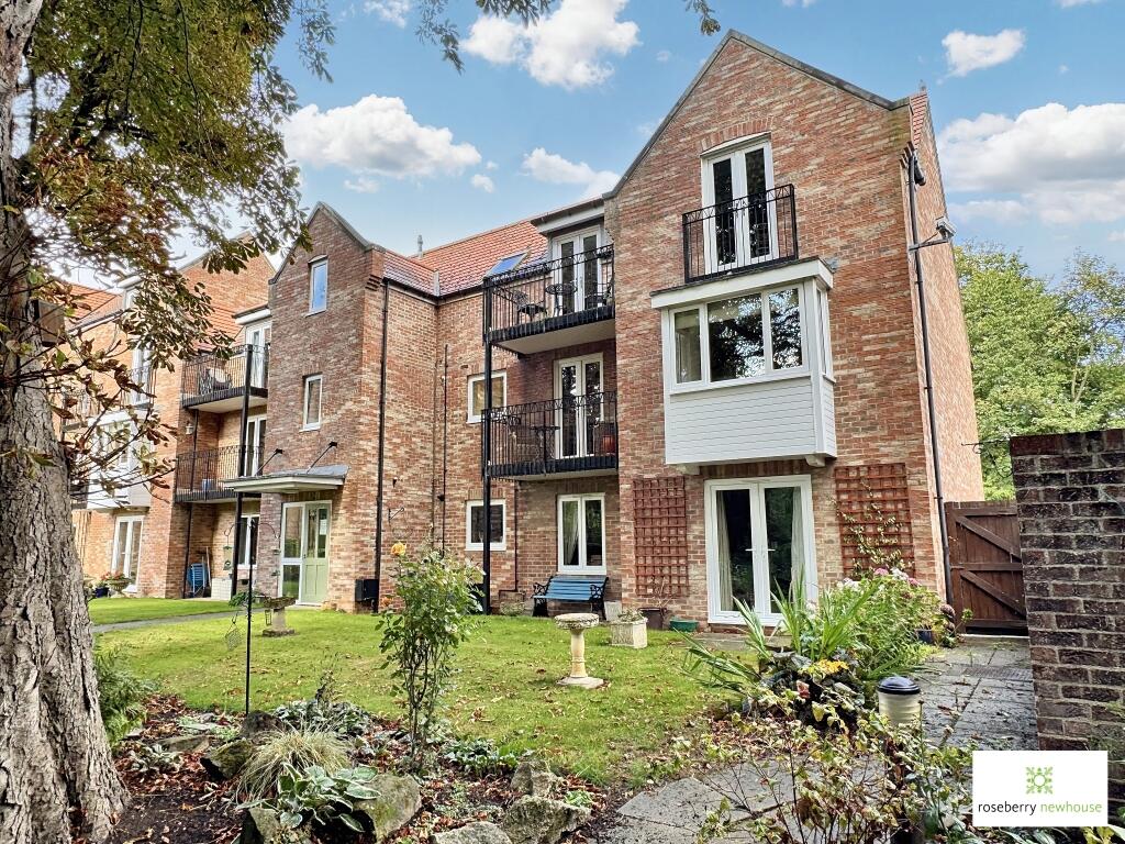 2-bed flat on Christopher House, Blandford Close, Norton, Stockton-On-Tees, £175,000