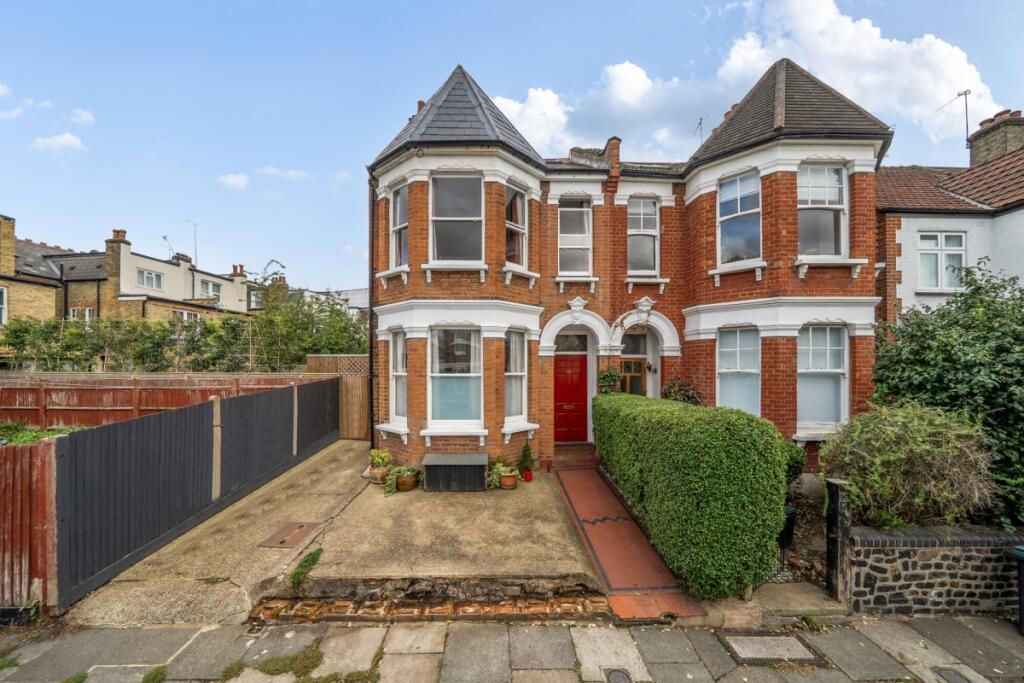 Main image of property: Goodwyns Vale London N10