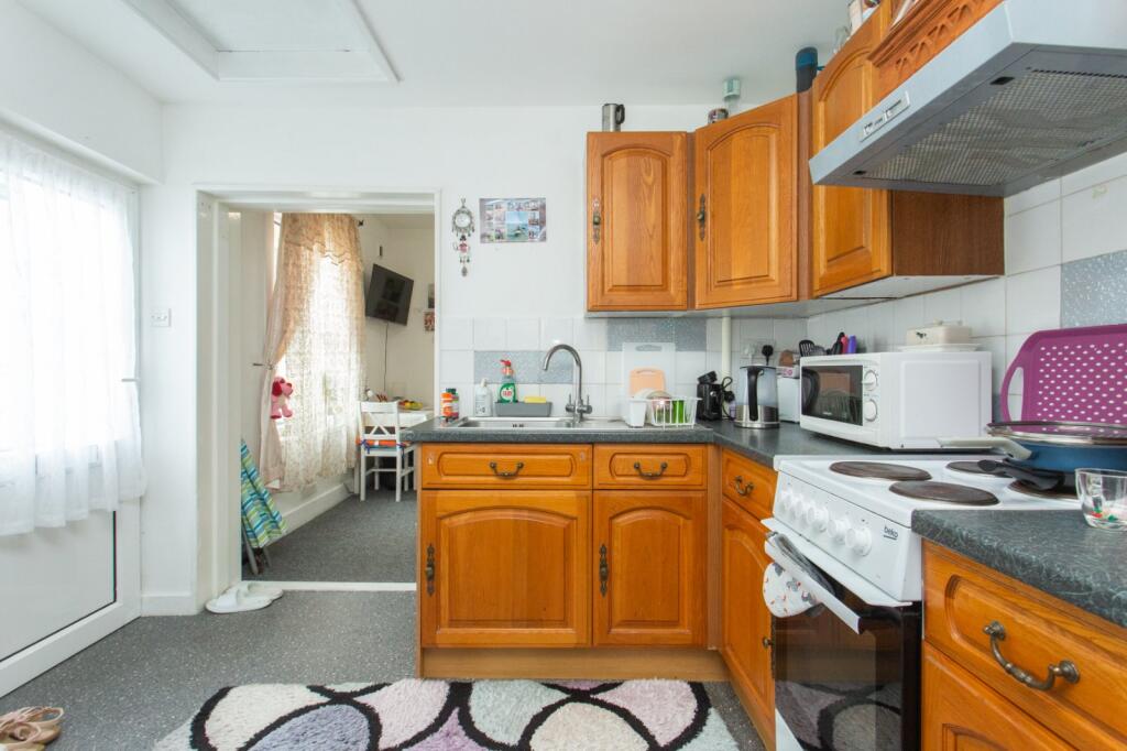 Apartment in Canterbury - View 4