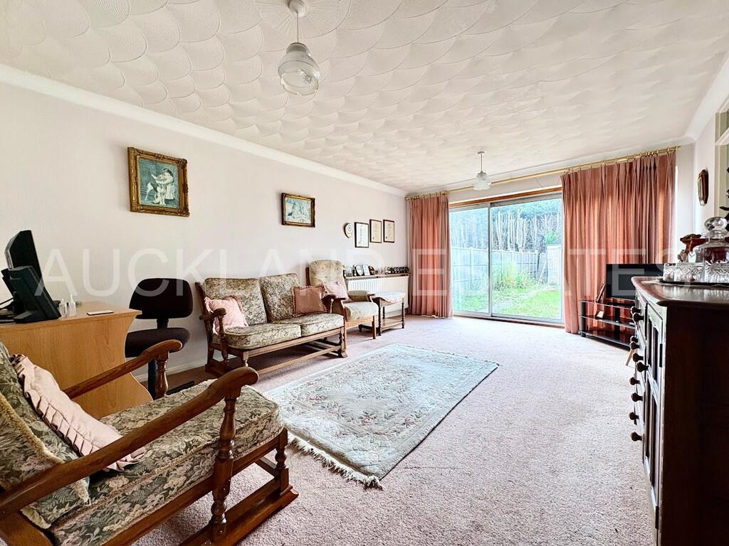 Additional image 5 of Knolles Crescent, Welham Green