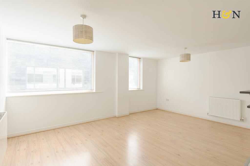 Apartment in Brighton - View 3