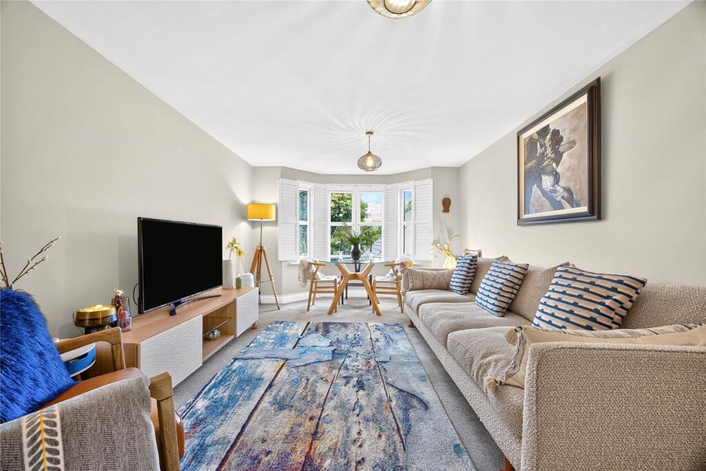 Apartment in Newcastle upon Tyne - View 5