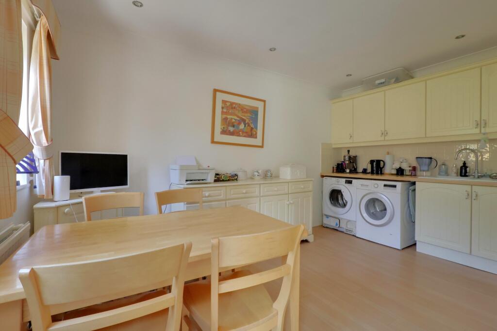House in East Hampshire, Rowlands Castle - View 4