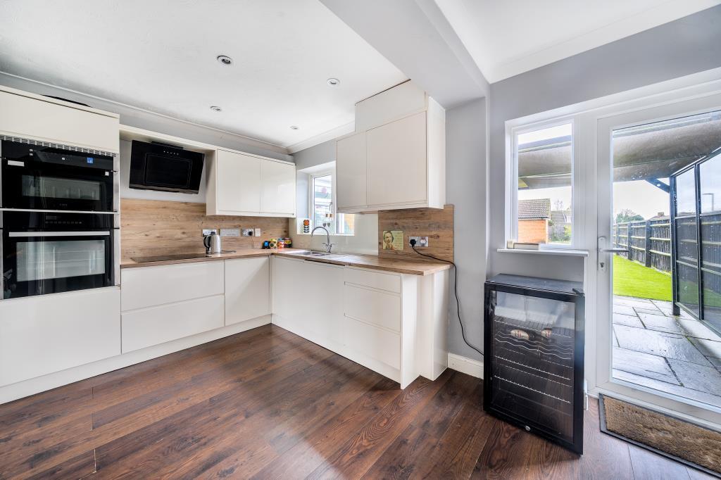 Oak Tree Road, Thatcham,  RG19, RG19 photo 3